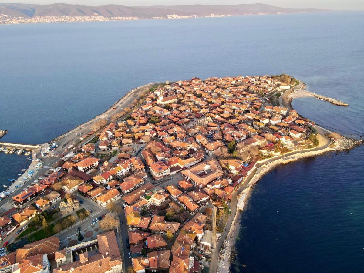 Family Hotel Lebed Neszebar Kültér fotó