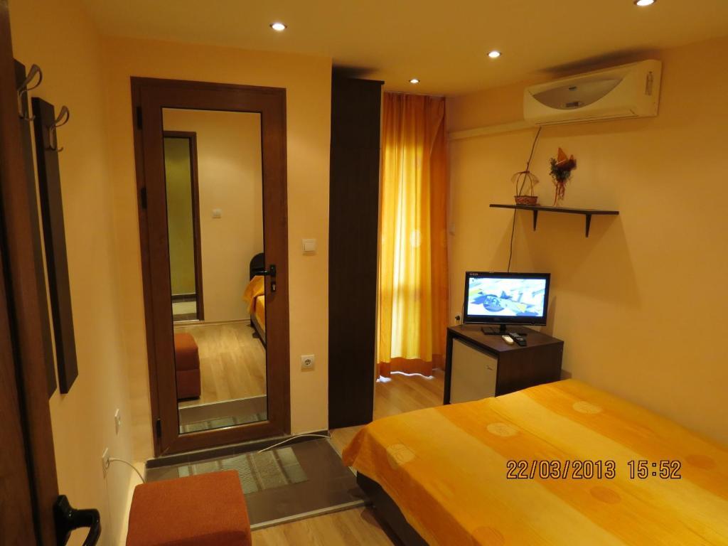 Family Hotel Lebed Neszebar Szoba fotó
