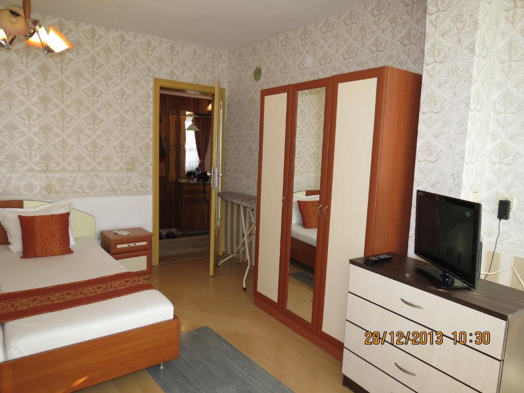 Family Hotel Lebed Neszebar Szoba fotó